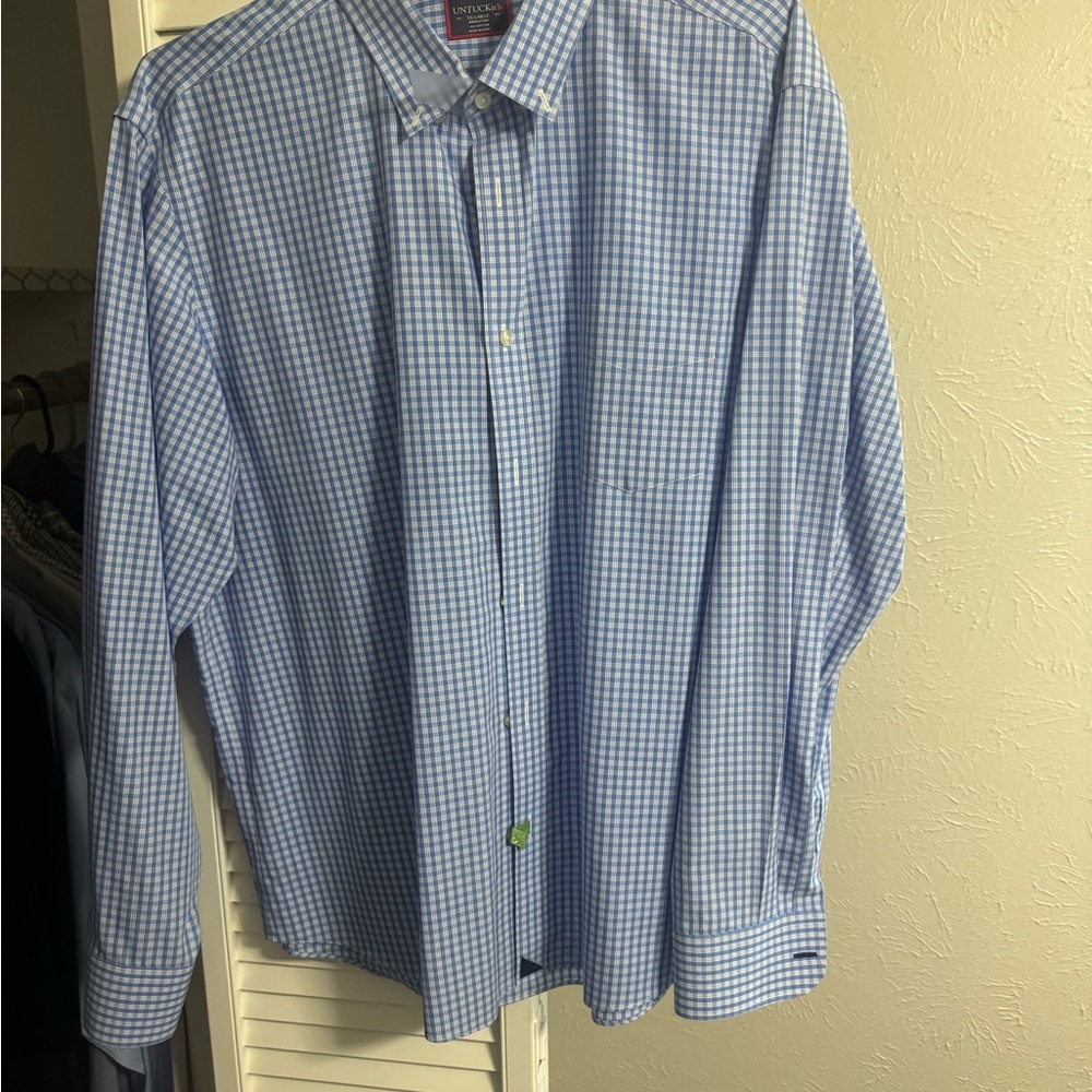 UNTUCKit Light Blue Gingham Button Down Shirt